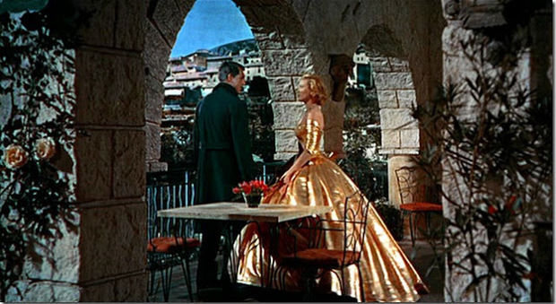Grace Kelly e Cary Grant in una scena di "Caccia al ladro"