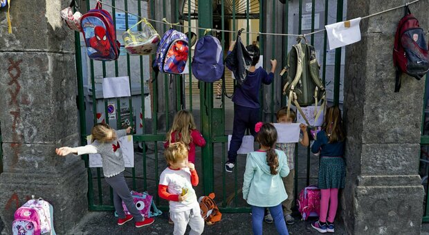Covid a Pozzuoli, riaprono lunedì le scuole materne e primarie