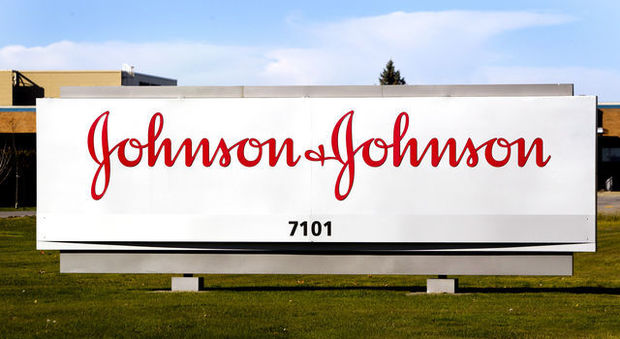 Johnson & Johnson, amianto nel talco provoca il cancro alle ovaie: condannata a pagare 4,7 miliardi di dollari