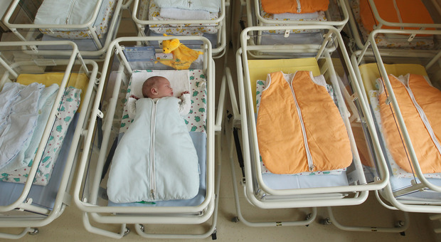 Nascite ancora in calo: crollo dei primogeniti, lieve recupero per gli altri