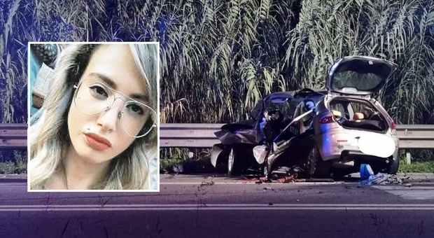 Ancona, Aurora Caruso morta nell'incidente a 22 anni: l'auto che le è piombata contro sfrecciava a 115 km/h