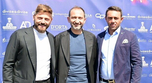Gli organizzatori del Monteruscello Fest, Daniele Testa e Giovanni Tammaro con il referente di Telethon, Francesco Lettieri