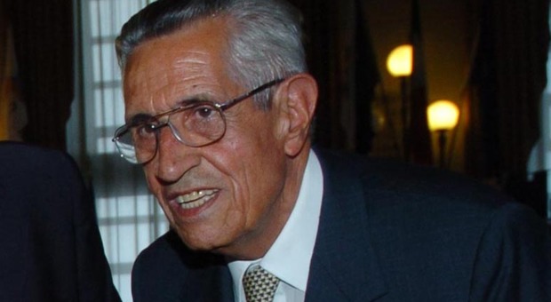 Gaetano Novello, sindaco di Pescara dal 1970 al 71, presidente del consiglio regionale d'Abruzzo dal 1985 al 1988