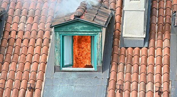Incendio Torino, perché è successo? Ipotesi scintille da una saldatrice