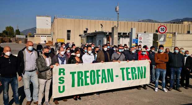 Salvati, Confapi: «Basta depredare il territorio: Regione e Governo trovino un acquirente per Treofan»