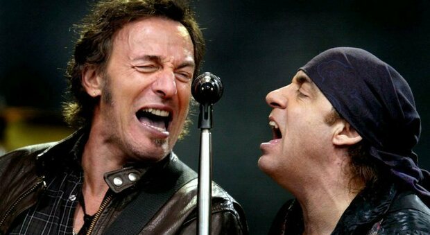 Il chitarrista di Springsteen: «Salviamo lo stadio di San Siro. Di centri commerciali ne abbiamo già»