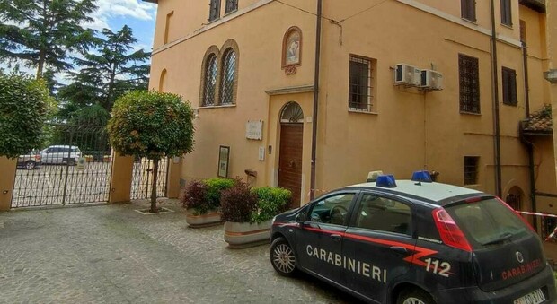 Bologna, donna di 52 anni trovata morta in casa: il decesso avvenuto settimane fa. Non si esclude l’omicidio