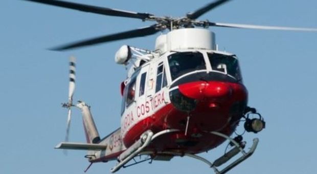 Problemi per un elicottero in volo Momenti di terrore al Sanzio