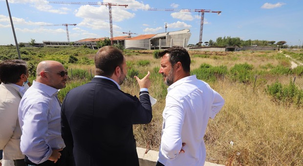 Salvini al Policlinico di Caserta: «Da De Luca solo promesse»