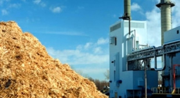 Un impianto alimentato a biomasse