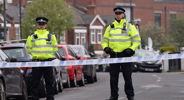Gran Bretagna, tre adolescenti arrestate: «Preparavano attentati»