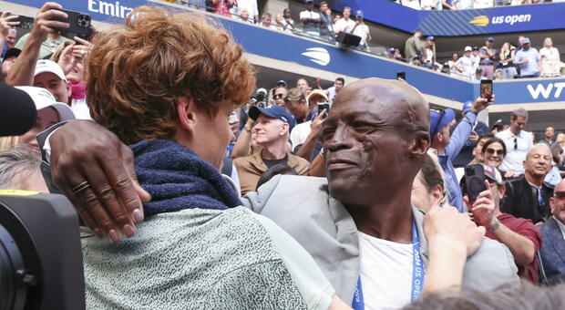Sinner, l'abbraccio con Seal agli US Open: come nasce l'amicizia col cantante inglese