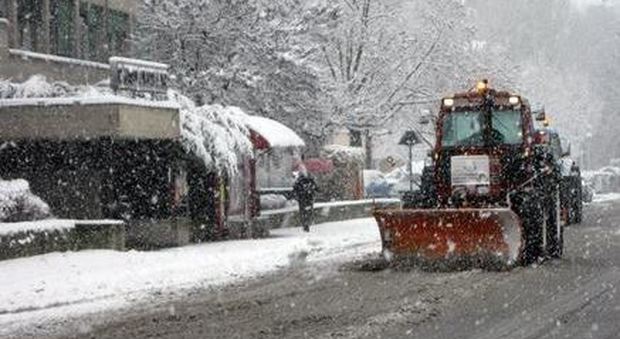 Meteo, arriva «l'impulso polare»: temporali e neve a quote basse Giovedì fiocchi attesi a Roma
