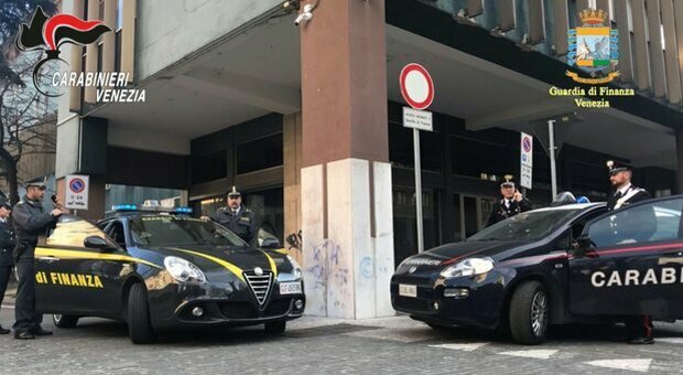 Finanzieri e carabinieri a Chioggia
