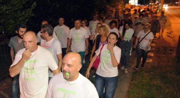 La marcia contro le prostitute in strada a Spresiano