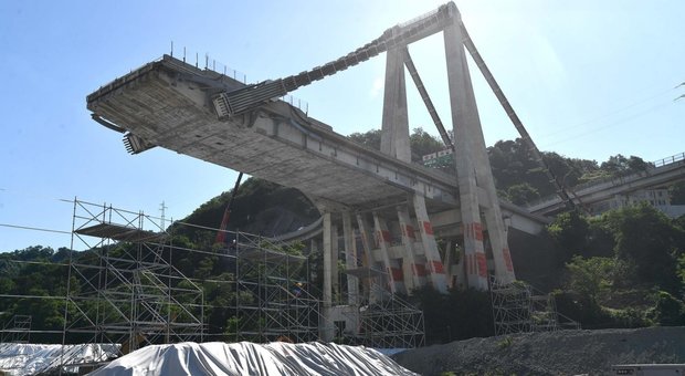Ponte Morandi, la relazione choc dei periti: «Corrosi fino al 100% i cavi di acciaio»