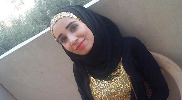 Isis, uccisa la giovane giornalista Ruqia Hassan: era l'unica reporter indipendente donna