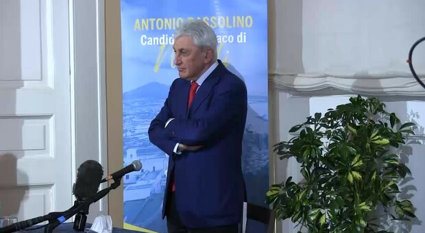 Comunali, Bassolino: «Tutte le forze unite per il Recovery, ultima chanche per Napoli»