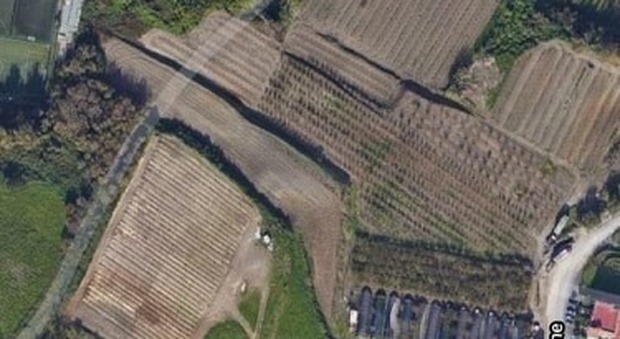 Rubava migliaia di litri d'acqua al giorno per irrigare i campi: denunciato un imprenditore agricolo nel Napoletano