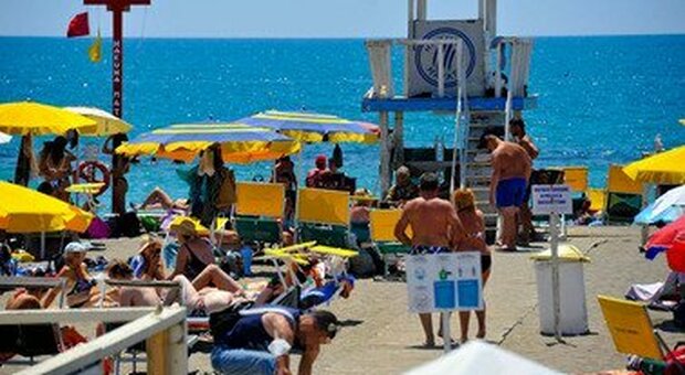 Vacanze, Coldiretti: 1 italiano su 3 resta in regione sotto la spinta dell'incertezza Covid