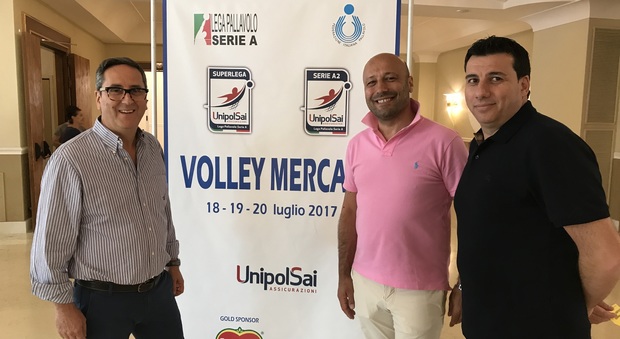 Il tecnico Vincenzo Di PInto, il presidente della Top Volley, Gianrio Falivene e il ds Candido Grande