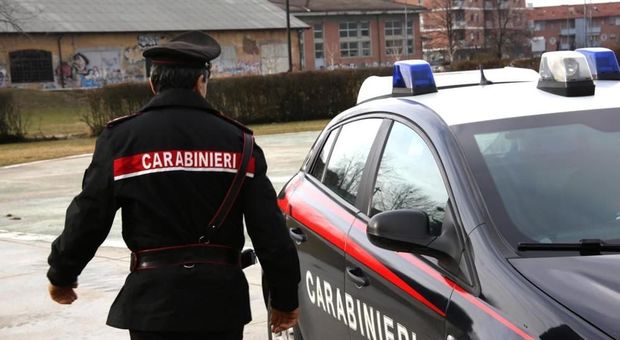 Pusher con la marijuana negli slip arrestato dai carabinieri