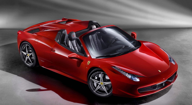 Ferrari e altre auto di lusso rubate in Svizzera ritrovate a Vicenza con false targhe italiane
