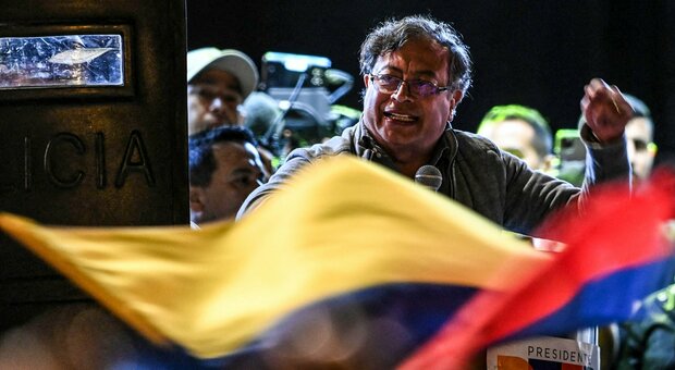 Colombia, Gustavo Petro è il nuovo presidente: il paese guidato per la prima volta dalla sinistra