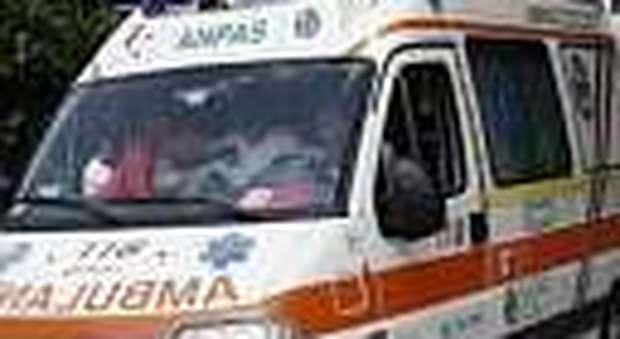 Auto si ribalta sull'autostrada A25 Muore un bambino, un altro ferito