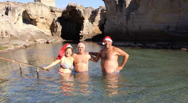 Vigilia di Natale al mare: un tuffo "rigenerante" nelle acque del Salento