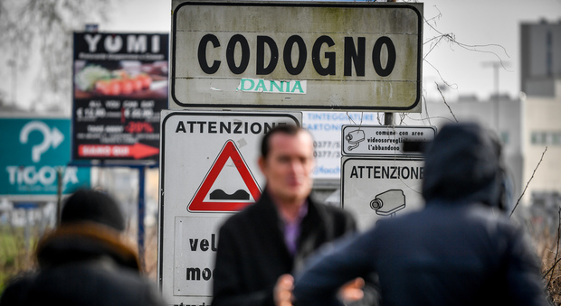Coronavirus: morta una donna a Treviso. Le vittime sono undici, 322 i contagiati. Primo caso a Barcellona: è donna italiana