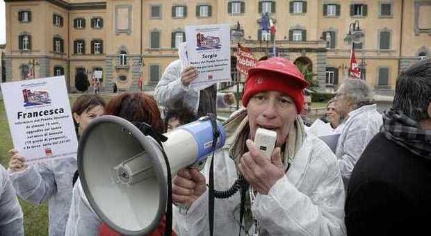 Roma, San Camillo Flash mob al pronto soccorso: al lavoro fino 17 ore di fila