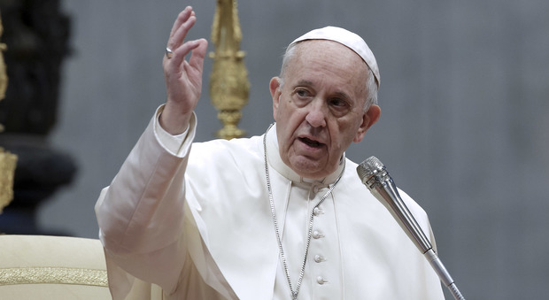 Papa Francesco traccia la road map per i migranti: «Gli Stati li accolgano rispettando gli accordi»