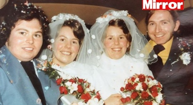 Gemelle si sposarono nello stesso giorno, dopo 40 anni seppelliscono insieme i mariti