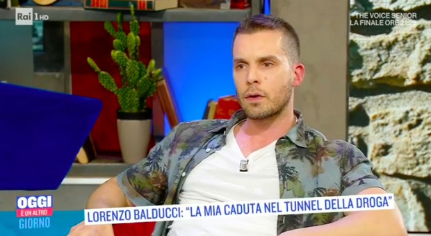 Lorenzo Balducci si racconta a Oggi è un altro giorno: dal coming out alla droga e al padre in carcere