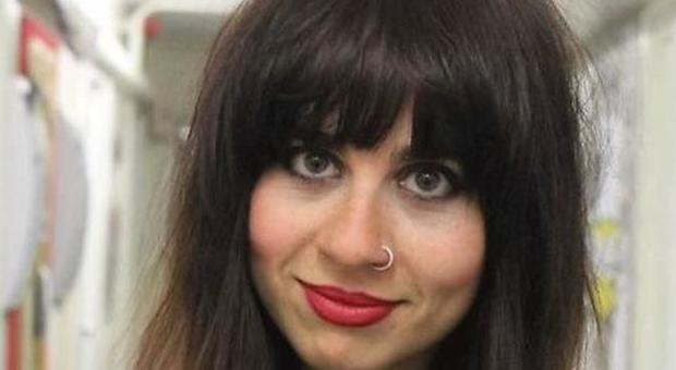 La sindacalista islamica contro una giornalista: "I musulmani ti devono stuprare in ogni buco"