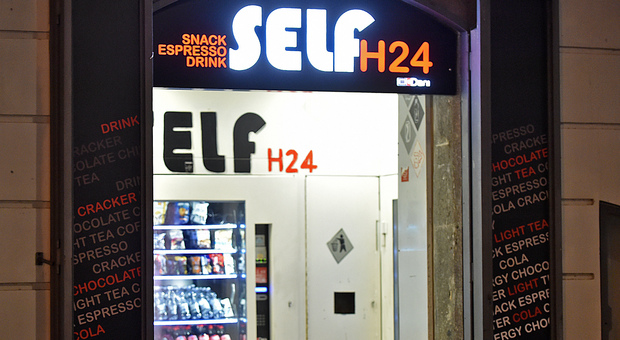 Un distributore di bevande h24