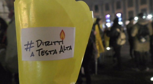 70 anni di diritti umani, a Napoli fiaccolata per ricordare i più deboli