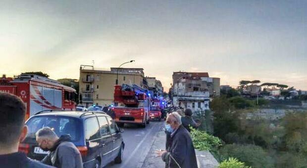 Choc a Napoli, 71enne scende dall'auto e si lancia dal ponte di San Rocco: morto sul colpo