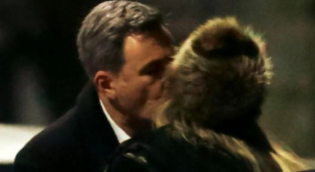 Gf Vip, scatta il bacio tra Filippo Nardi e Guenda Goria: le foto esclusive su Chi