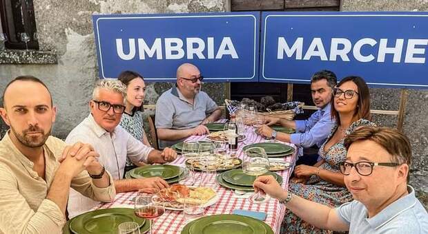 Un pranzo di agosto al confine tra Marche ed Umbria: l'idea dei sindaci di Apecchio e Pietralunga