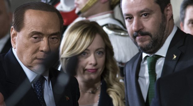 Di Maio a Salvini: «Premier terzo scelto insieme, ma via Berlusconi»
