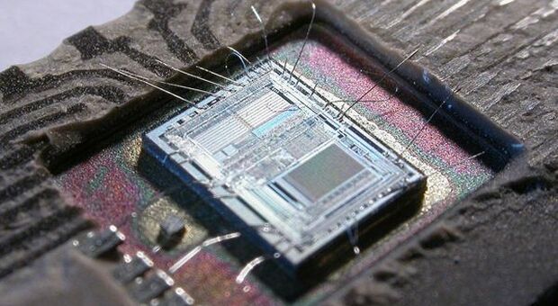 Intel conferma che carenza semiconduttori durerà almeno un paio d'anni