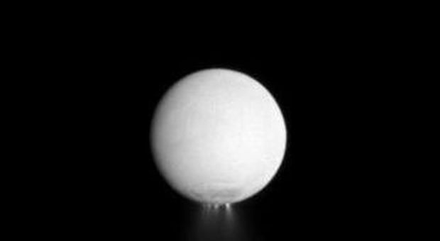 I getti di acqua da Encelado