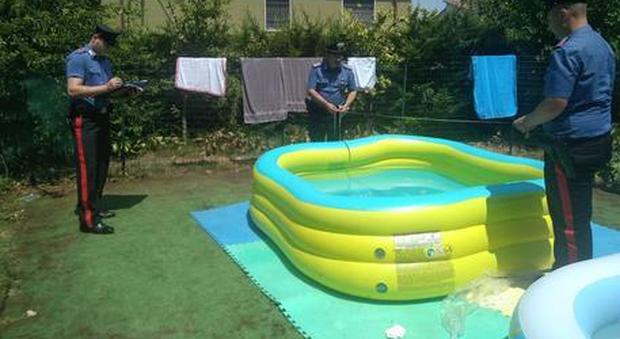 Bimbo di 2 anni rischia di annegare nella piscina gonfiabile di casa: è gravissimo