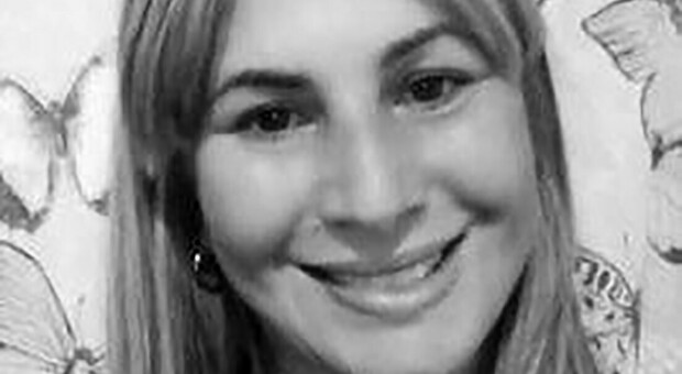 Dopo sei giorni di ricerche, trovato il cadavere nel sottopavimento di cemento: il femminicidio di Nancy Videla sconvolge l'Argentina
