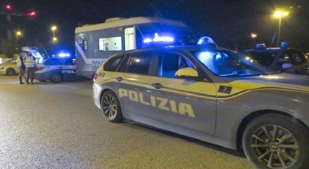 Nuovo servizio notturno della polizia locare: controllati ben 113 veicoli, quattro positivi all'alcoltest