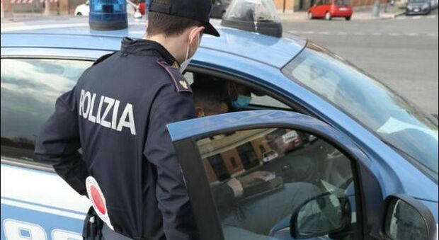 Roma, assalto sull'A24: casellante sequestrato da 3 rapinatori e chiuso in bagno