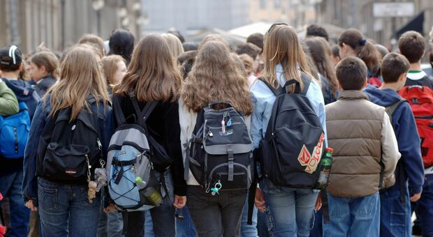 Gite scolastiche troppo costose: «Fino a 650 euro per un viaggio, rinuncia quasi uno studente su due»