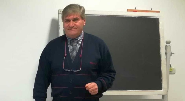 Morto il professor Enzo D'Alanno, gli amici: «Per gli studenti del Classico era come un papà»